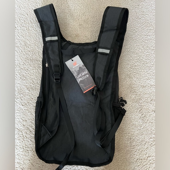 SKYSPER Small Backpack - Picture 2 of 9